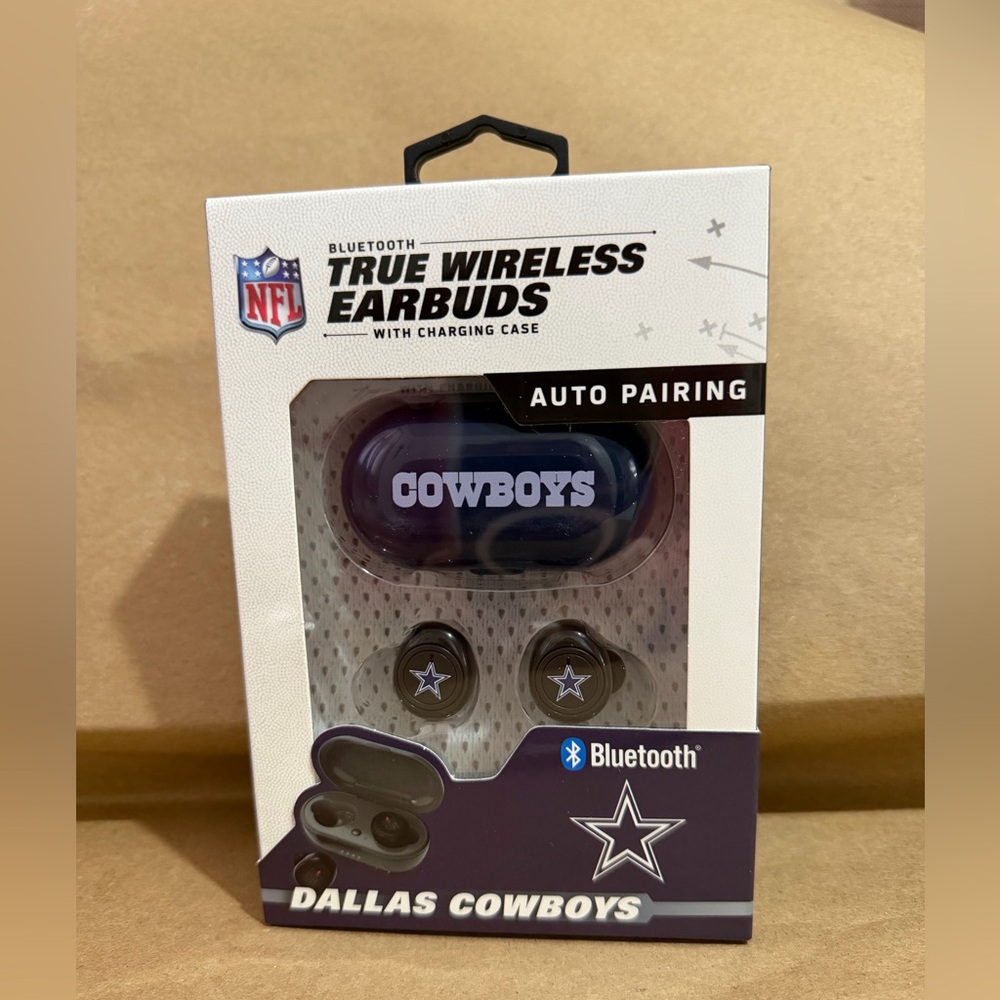 Bluetooth True Wireless Ear Buds
Dallas Cowboys NFL
With Charging Case